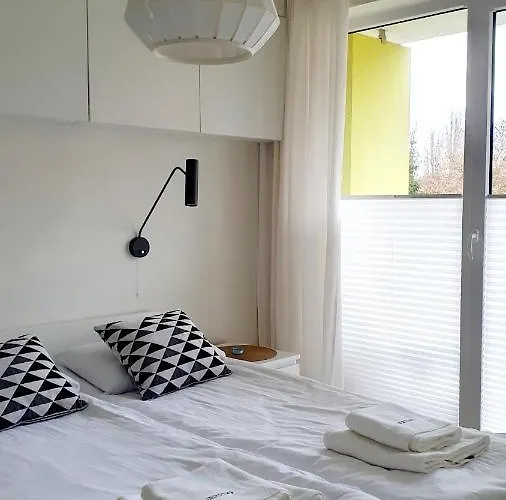 Sereno, Parking Gratis, Brak Kaucji